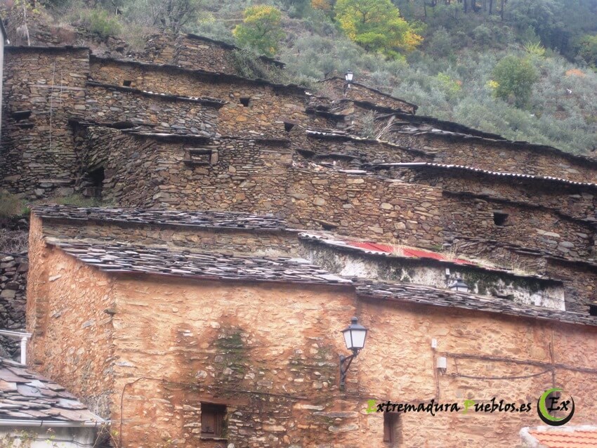 Ver Casas de pizarra de El Gasco
